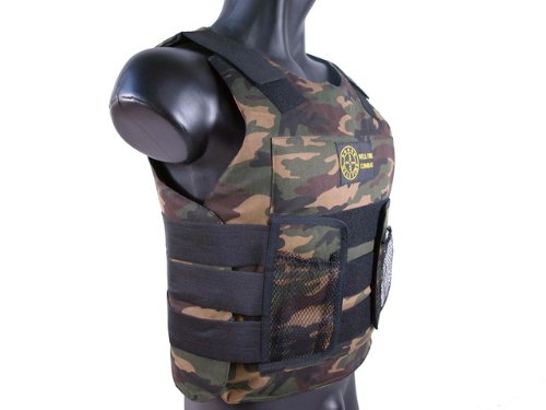 BBTac Airsoft Protection Vest, Padded Cushion (Woodland Camo)